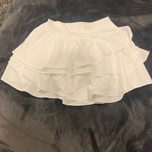 White aerie skirt